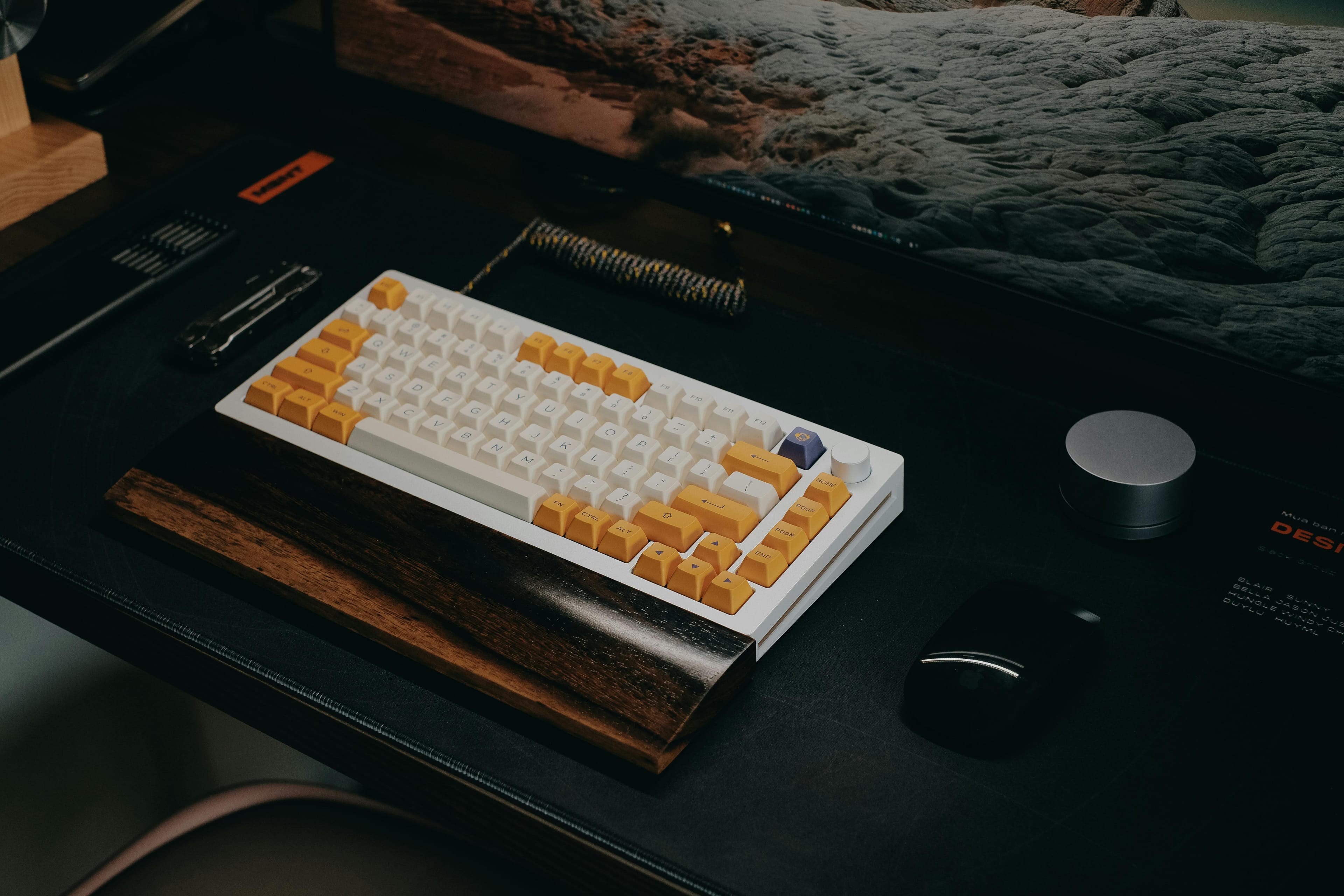 Không gian làm việc với bàn phím cơ tại KeyHub